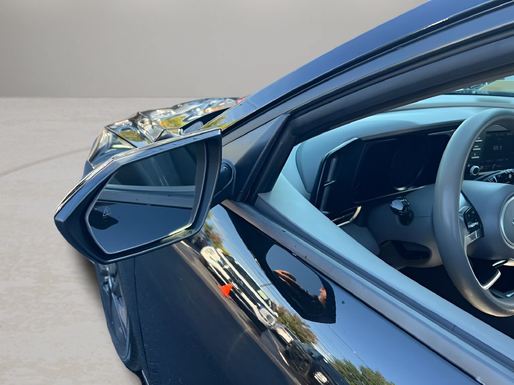 Used 2023 Hyundai Elantra SEL FWD image 26