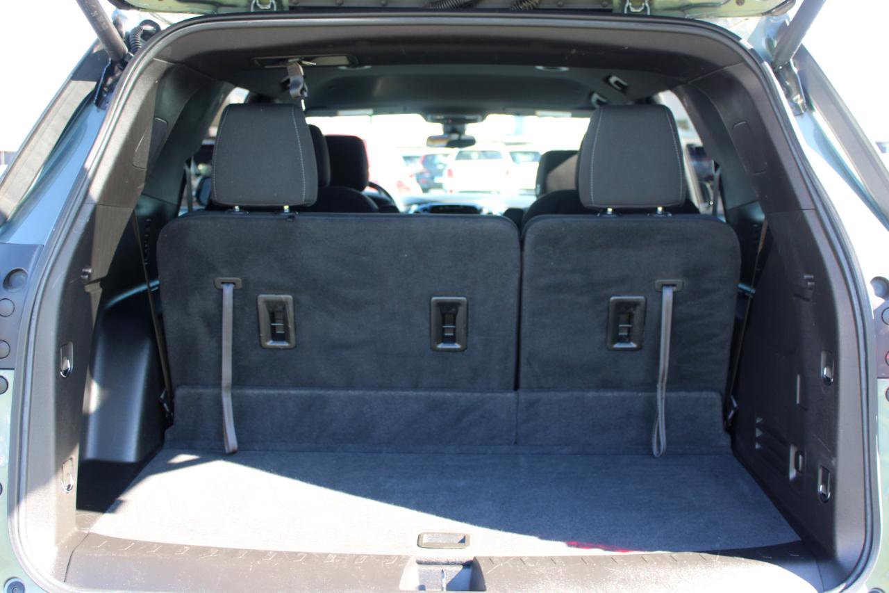 Used 2022 Chevrolet Traverse LT image 7