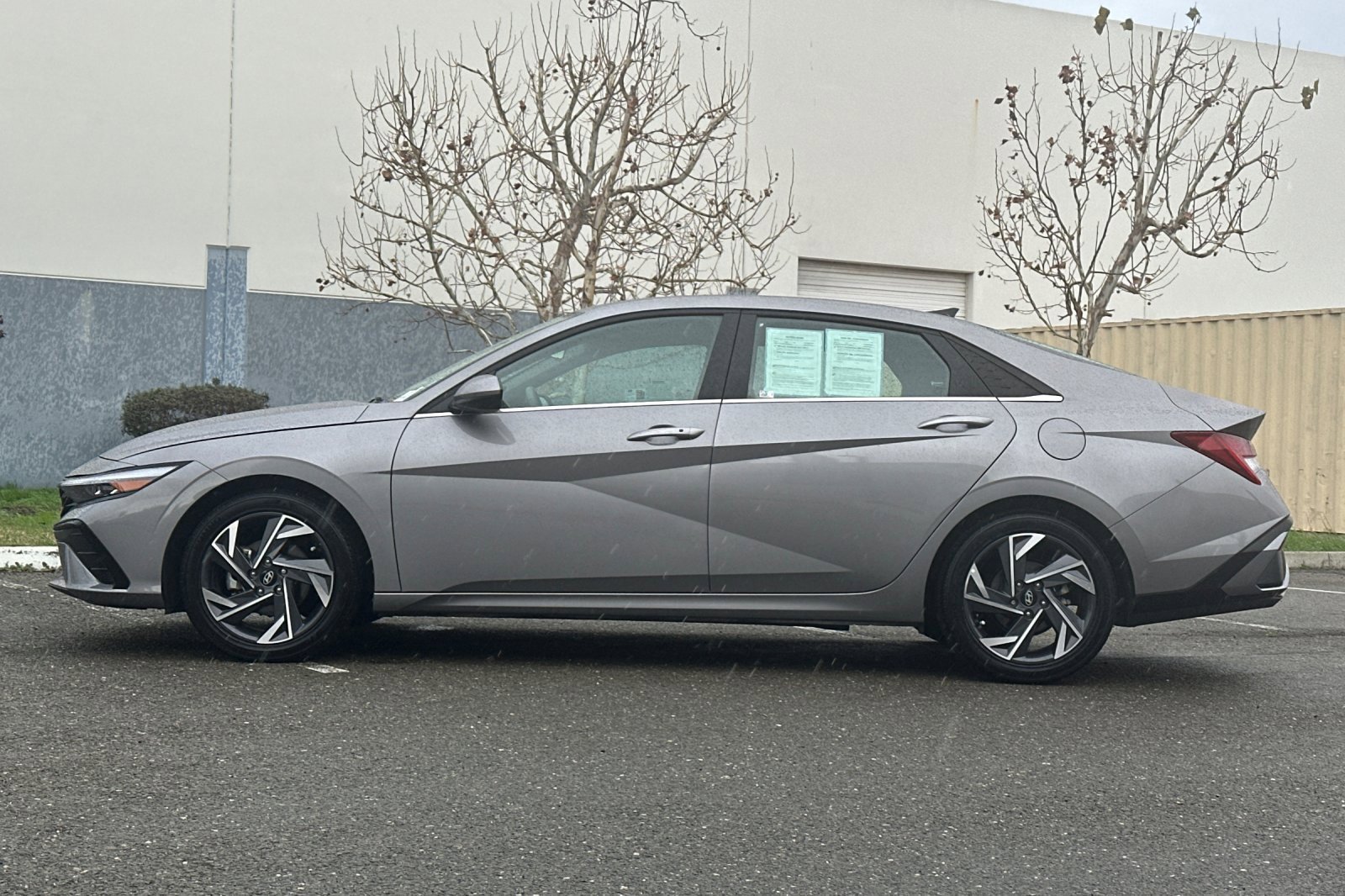 Used 2024 Hyundai Elantra SEL w/ Convenience Package image 7