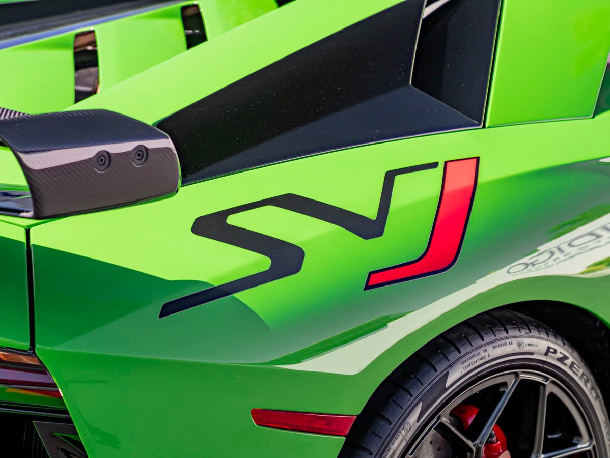 Used 2020 Lamborghini Aventador SVJ AWD/4WD image 12