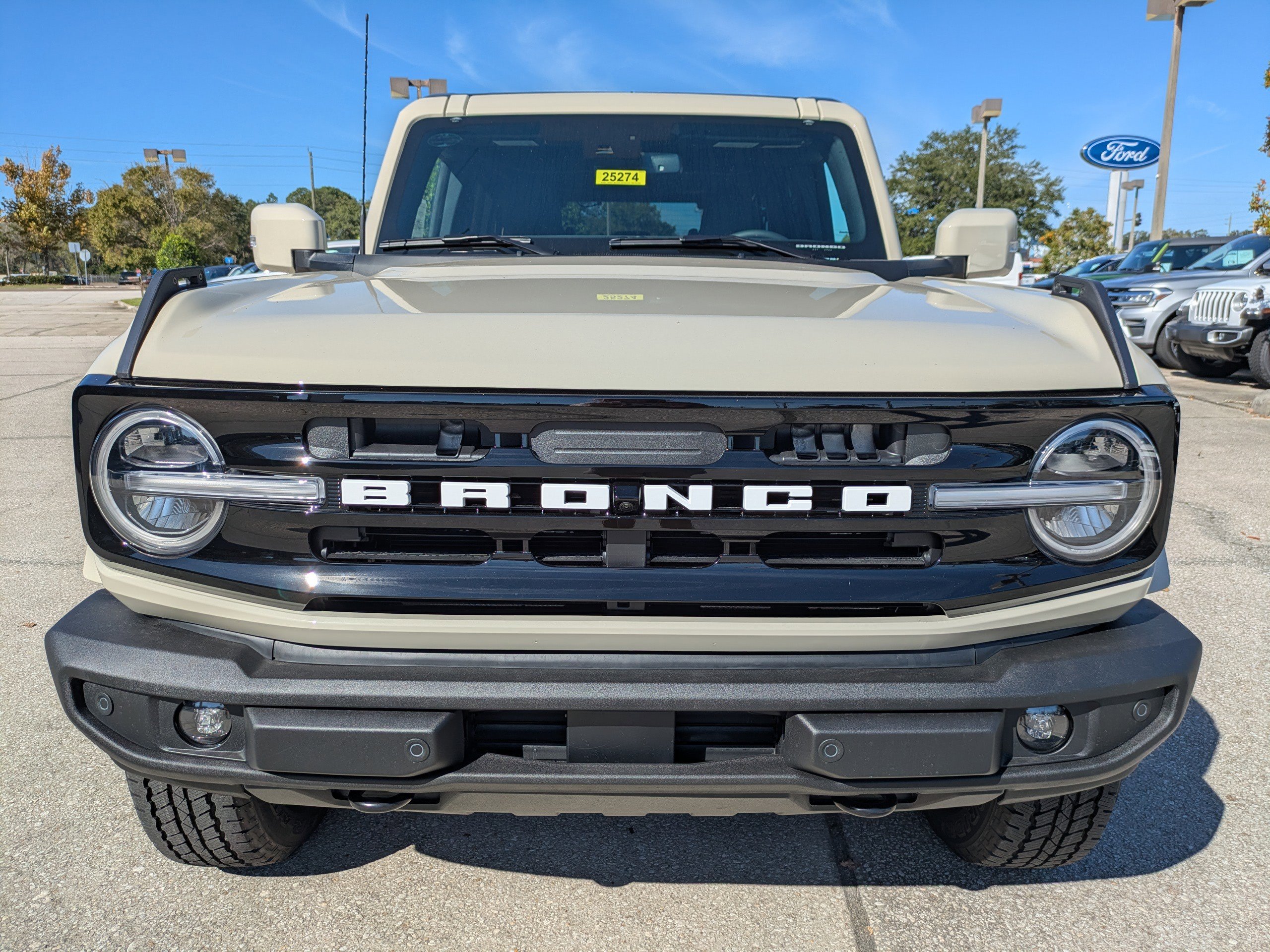 New 2025 Ford Bronco Outer Banks AWD/4WD image 9