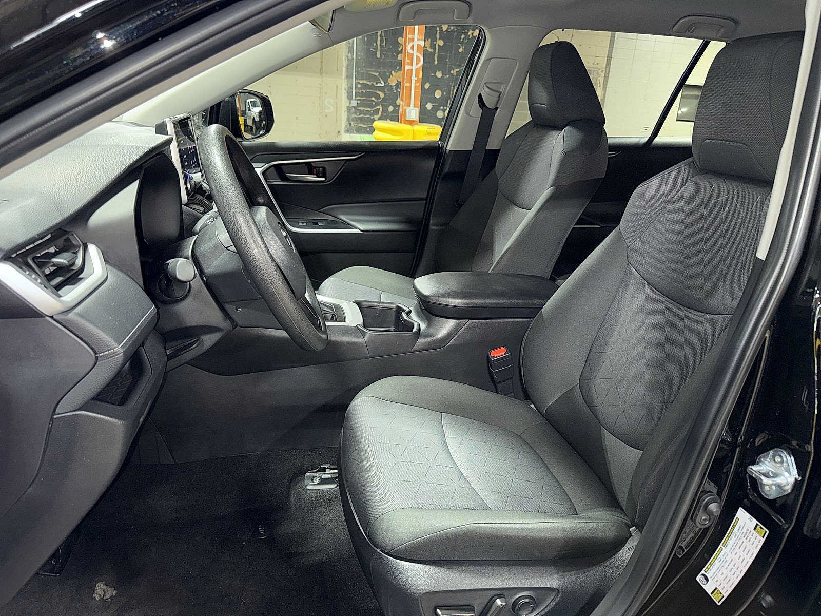 Certified 2025 Toyota RAV4 XLE AWD/4WD image 15