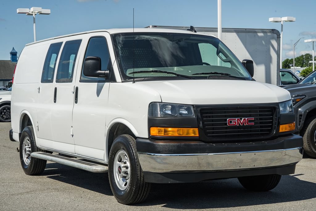 Used 2024 GMC Savana 2500 w/ Driver Convenience Package RWD video 1