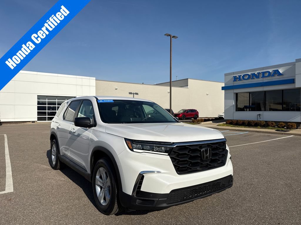 Certified 2023 Honda Pilot LX image 2