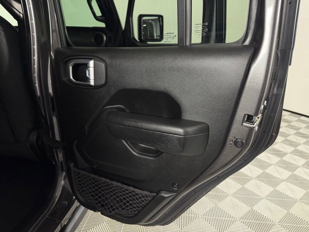 Used 2023 Jeep Wrangler Unlimited w/ Cold Weather Group AWD/4WD image 30