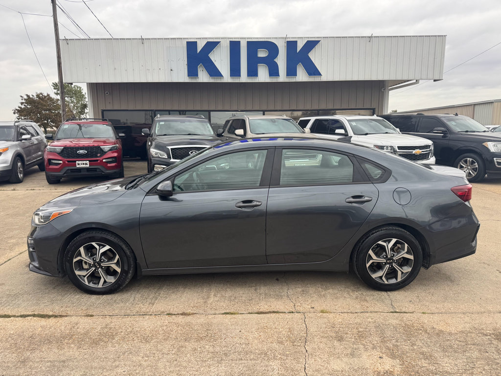 Used 2021 Kia Forte LXS image 2