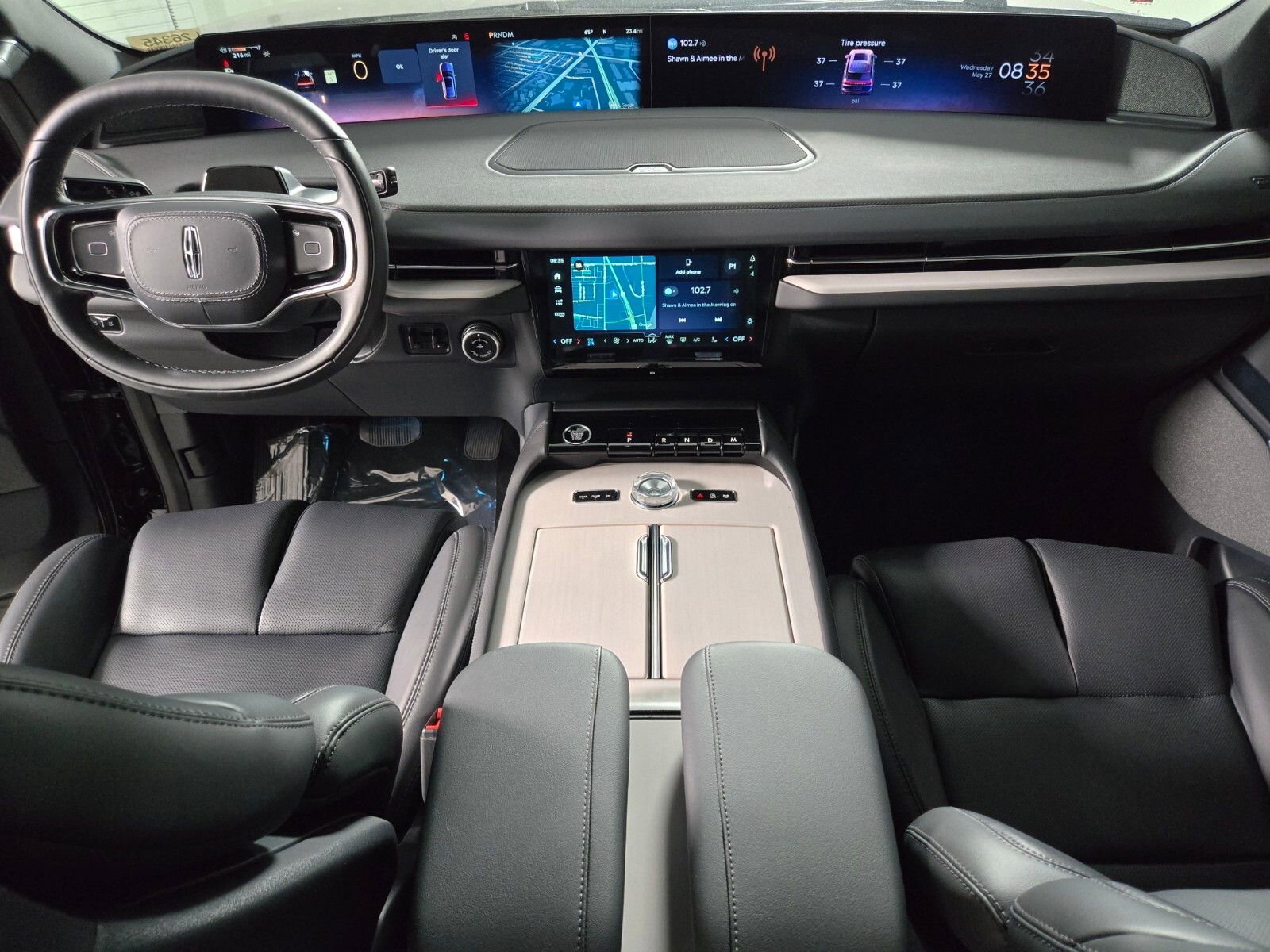 New 2026 Lincoln Navigator Reserve w/ Jet Appearance Package AWD/4WD image 16