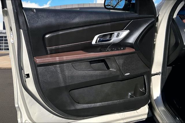 Used 2015 GMC Terrain SLT w/ Chrome Edition image 17