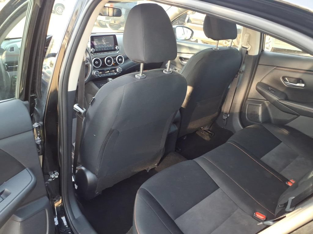 Certified 2025 Nissan Sentra SR FWD image 26