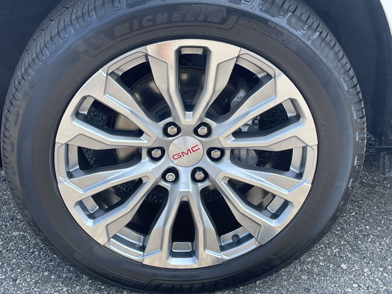 Used 2022 GMC Yukon XL Denali AWD/4WD image 41