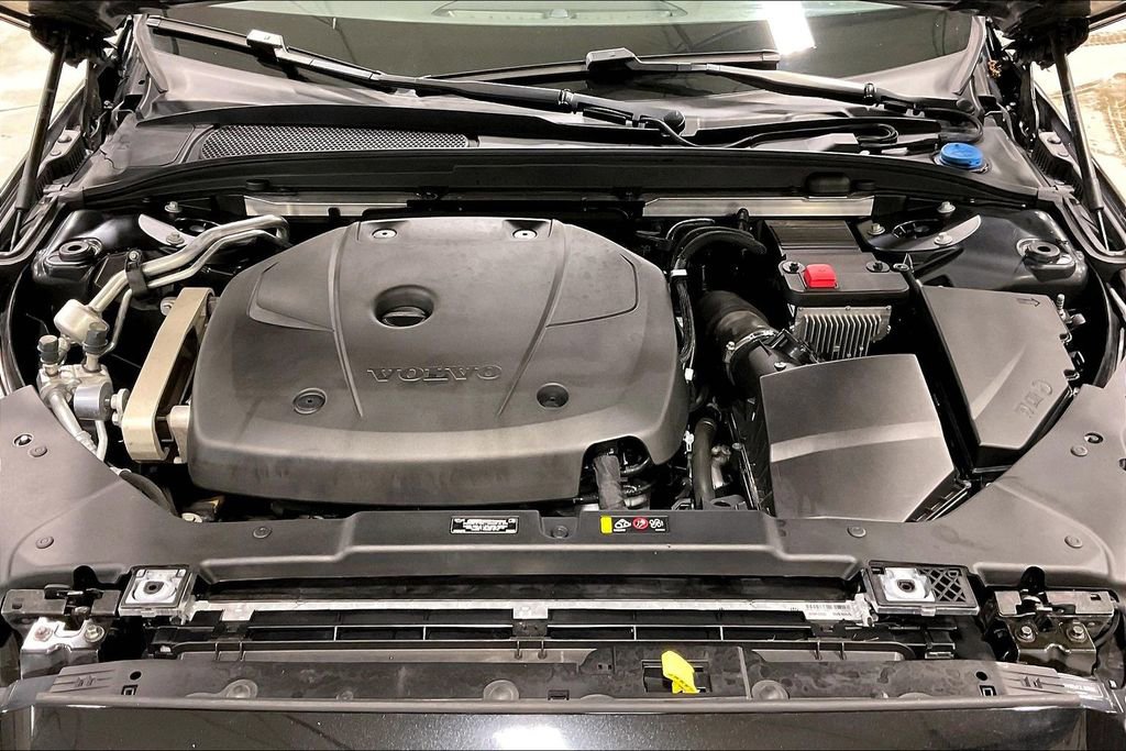 Used 2020 Volvo V60 T5 Cross Country w/ Protection Package Premier AWD/4WD image 30