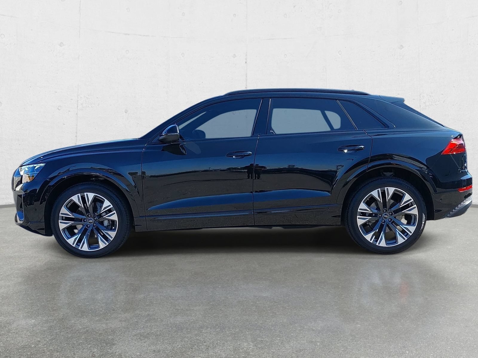 Used 2024 Audi Q8 Premium Plus w/ Premium Plus Package AWD/4WD image 8