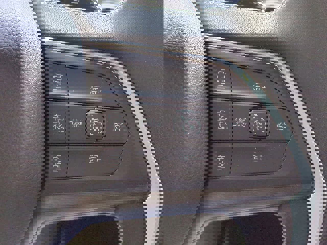 Used 2024 Jeep Grand Cherokee Limited image 25