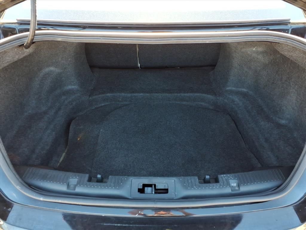 Used 2017 Ford Taurus SE image 33