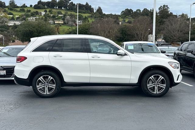 Used 2022 Mercedes-Benz GLC 300 4MATIC image 2