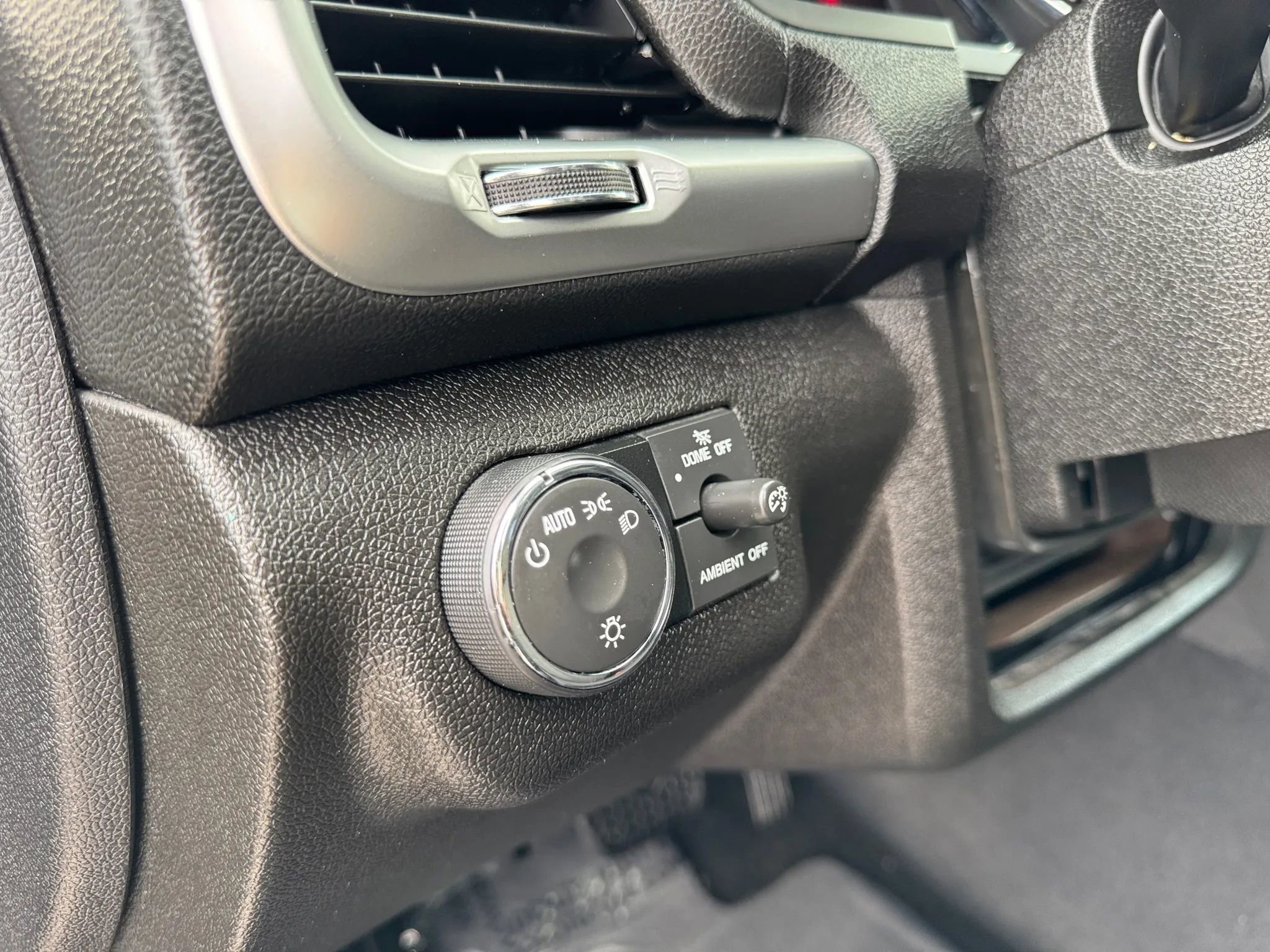 Used 2016 GMC Acadia SLE FWD image 28