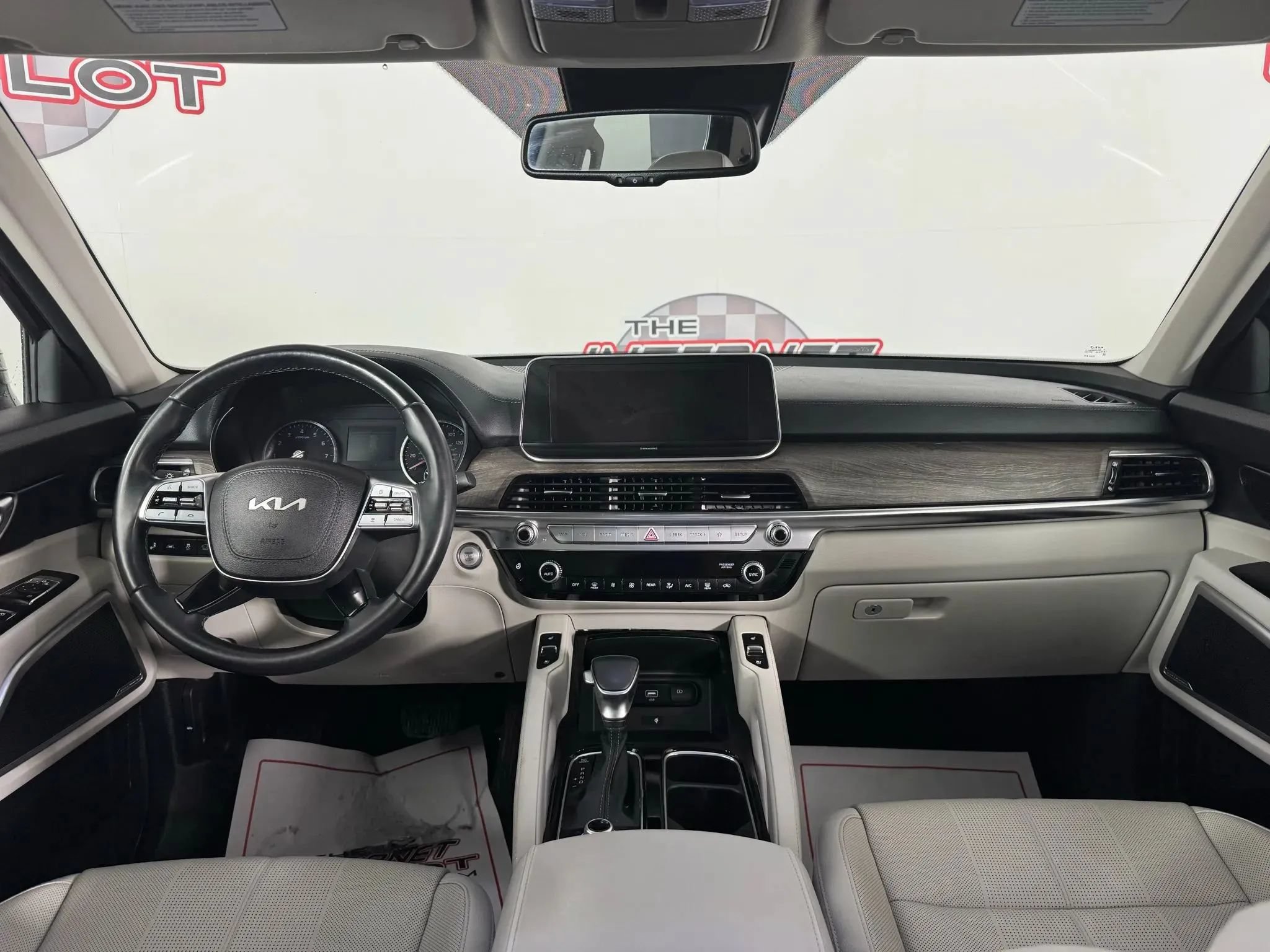 Used 2022 Kia Telluride EX w/ EX Premium Package AWD/4WD image 11