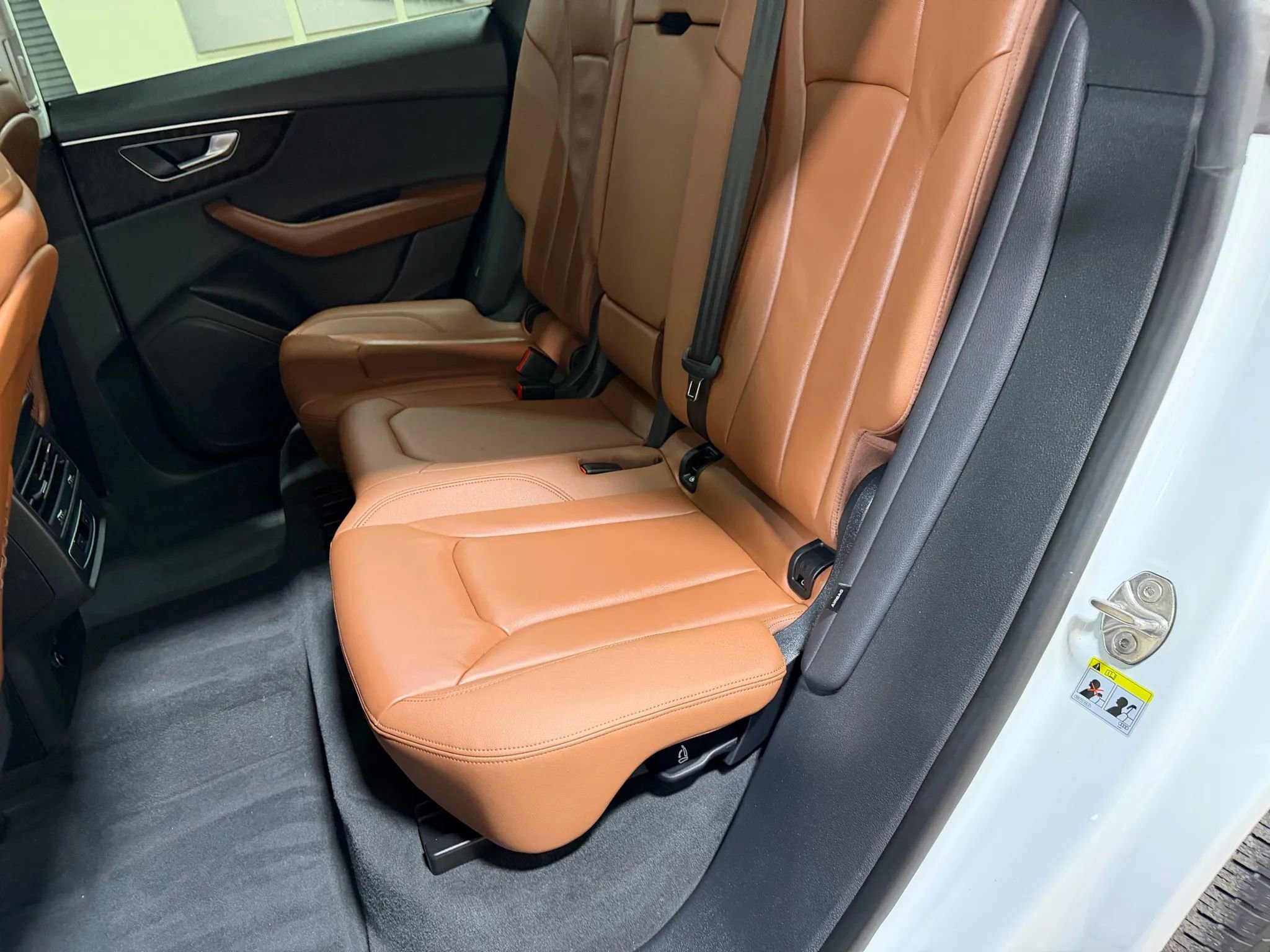 Used 2023 Audi Q8 Premium w/ Convenience Package image 32