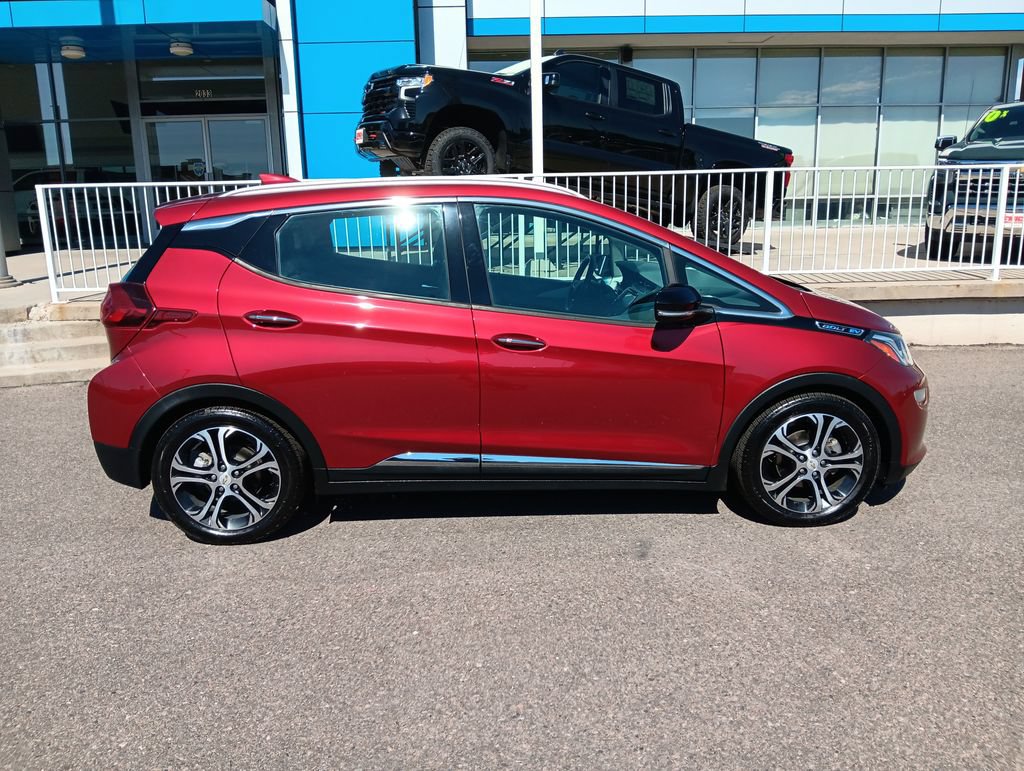 Used 2019 Chevrolet Bolt Premier w/ Infotainment Package FWD image 6