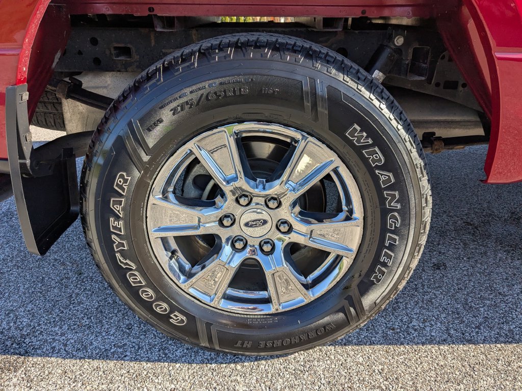Used 2017 Ford F150 XLT w/ Equipment Group 302A Luxury AWD/4WD image 19