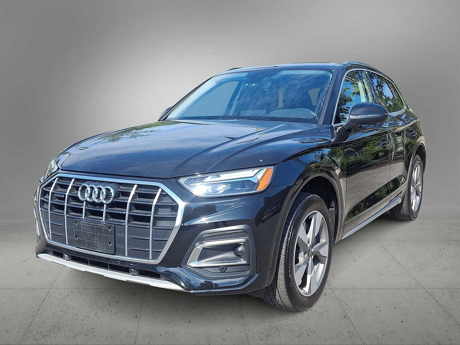 Used 2023 Audi Q5 2.0T Premium w/ Convenience Package AWD/4WD image 1
