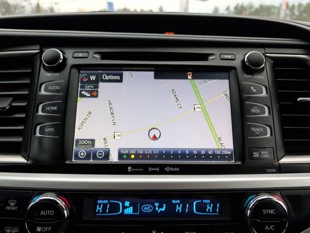 Used 2019 Toyota Highlander XLE image 29