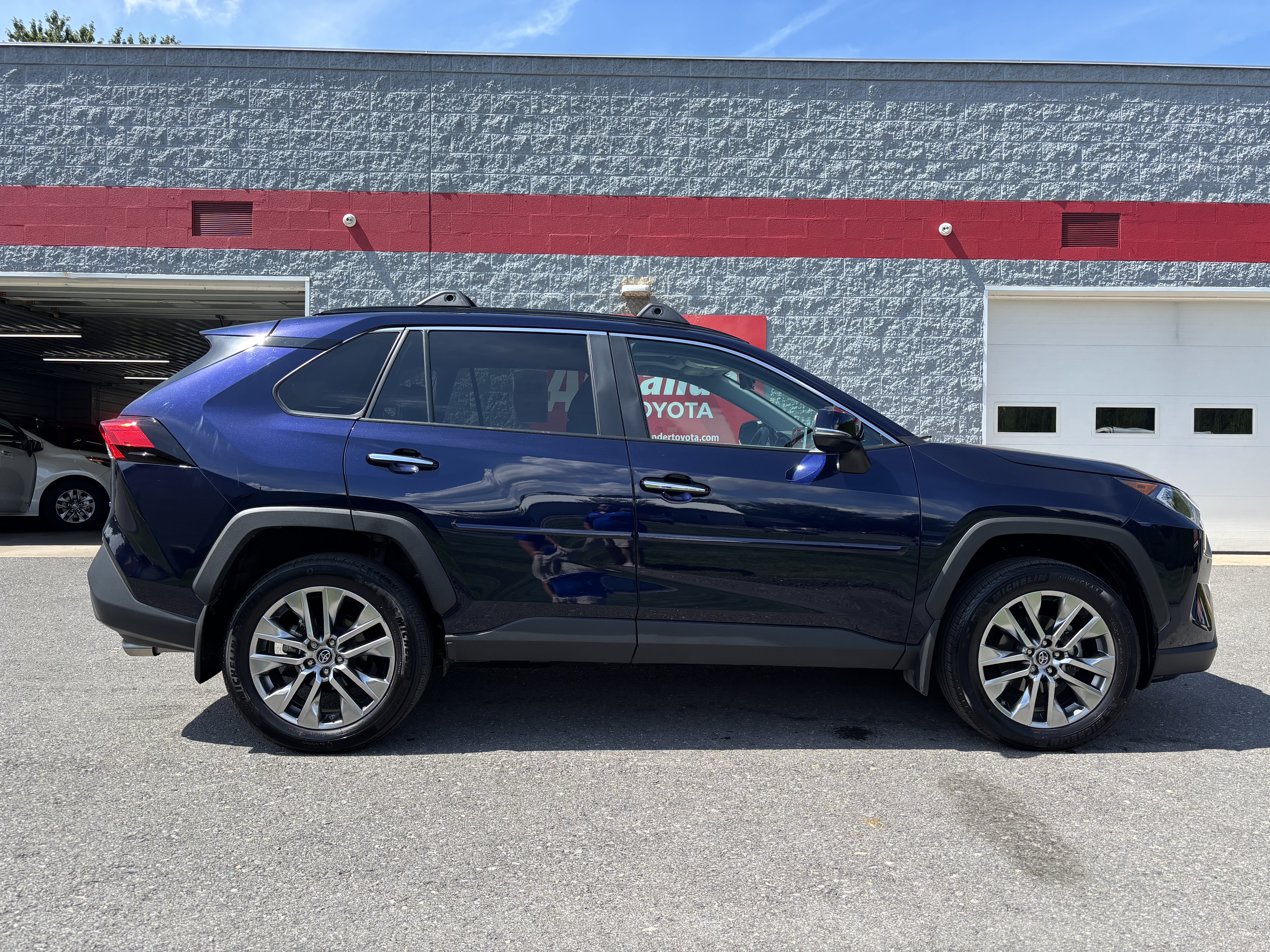 Used 2019 Toyota RAV4 Limited w/ Protection Package AWD/4WD video 2