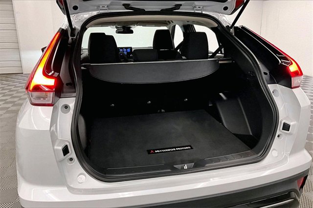 Used 2023 Mitsubishi Eclipse Cross SE image 35