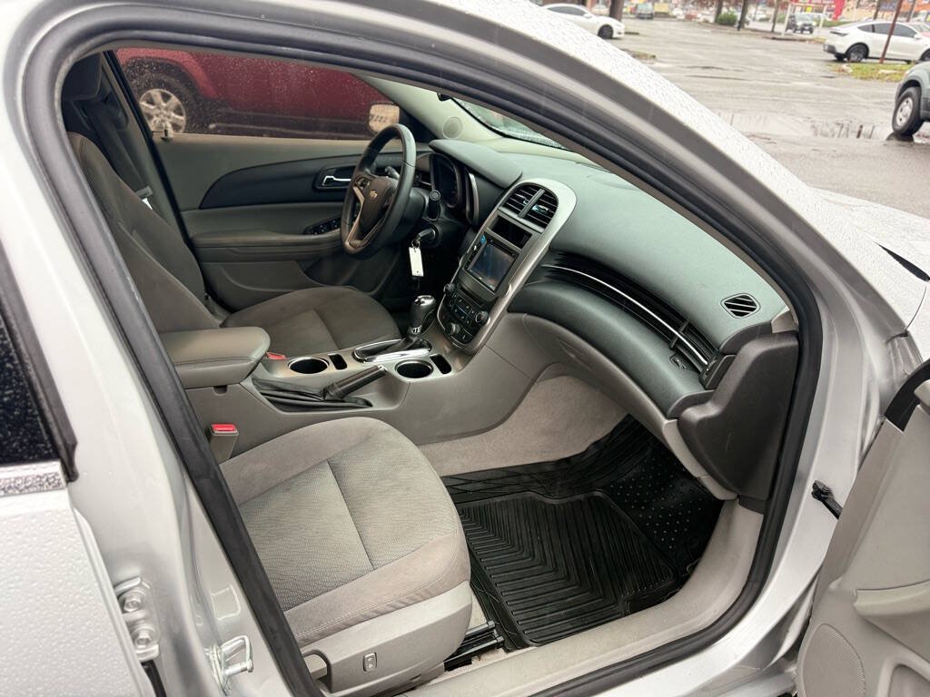 Used 2015 Chevrolet Malibu LS w/ Protection Package FWD image 19