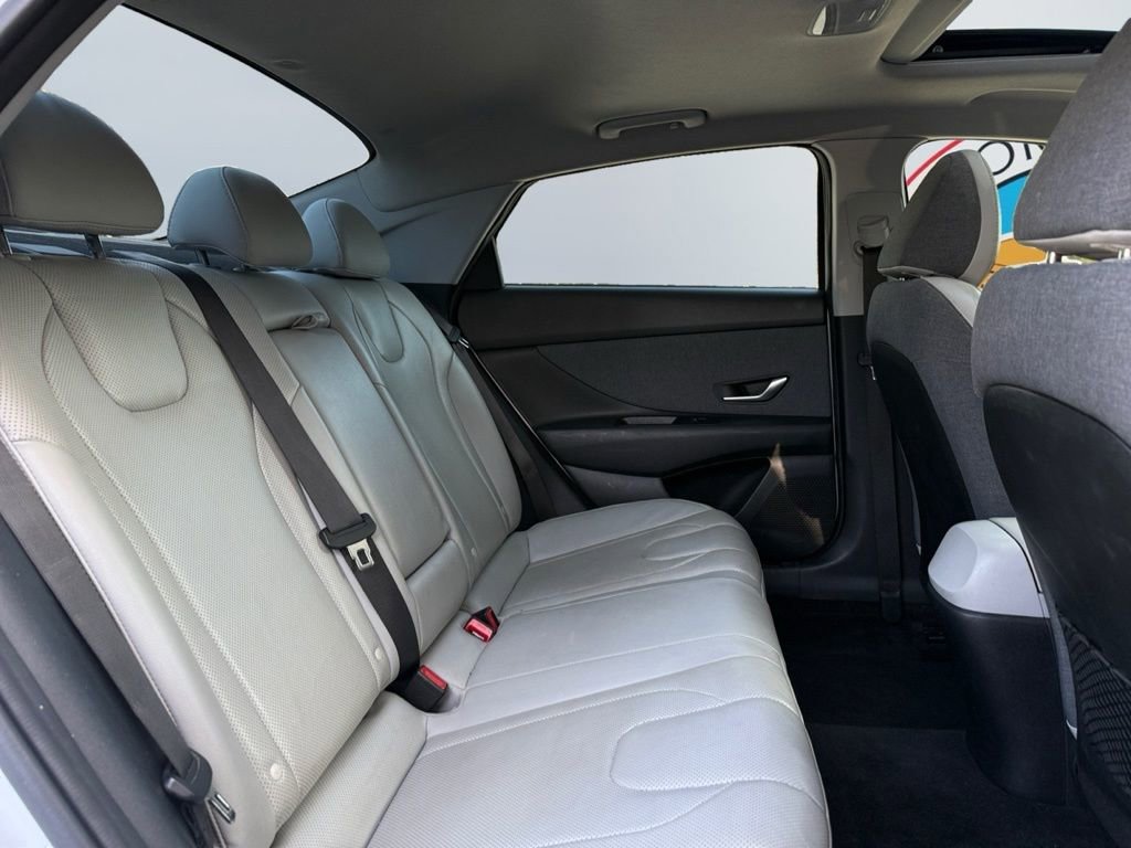 Used 2021 Hyundai Elantra Limited w/ Cargo Package image 23