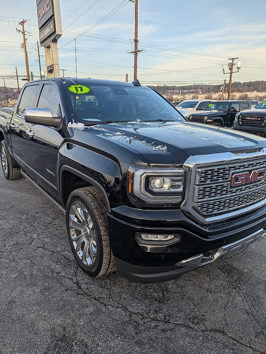 Used 2017 GMC Sierra 1500 Denali w/ Denali Ultimate Package image 2