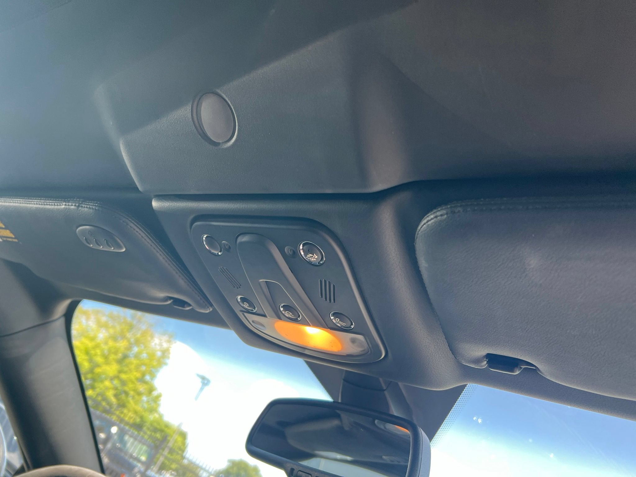 Used 2018 Maserati GranTurismo MC RWD image 12
