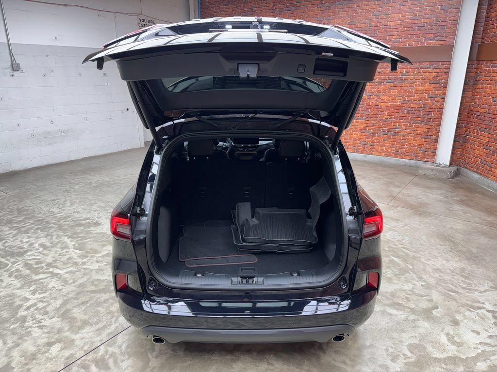 Used 2023 Ford Escape ST-Line w/ Tech Pack #1 AWD/4WD image 29
