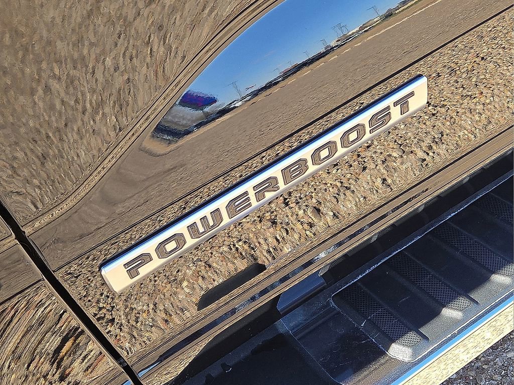 Used 2023 Ford F150 Lariat w/ Trailer Tow Package image 12