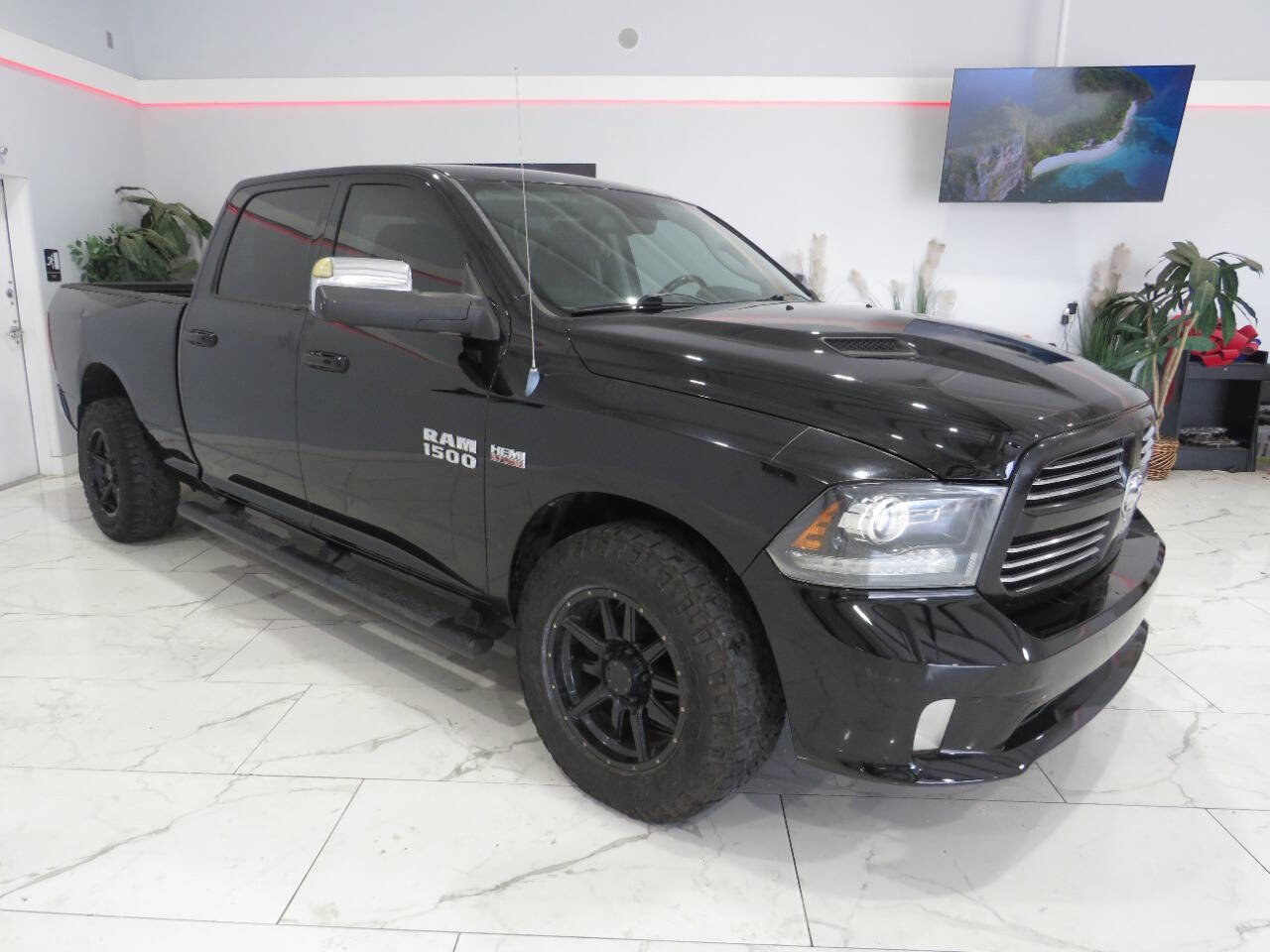 Used 2013 RAM 1500 Sport w/ Sport Premium Group AWD/4WD image 1