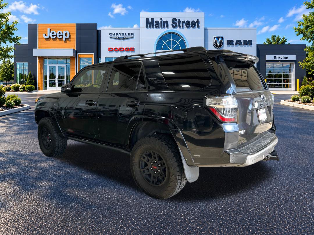 Used 2023 Toyota 4Runner TRD Off-Road Premium w/ Moonroof Package AWD/4WD image 3