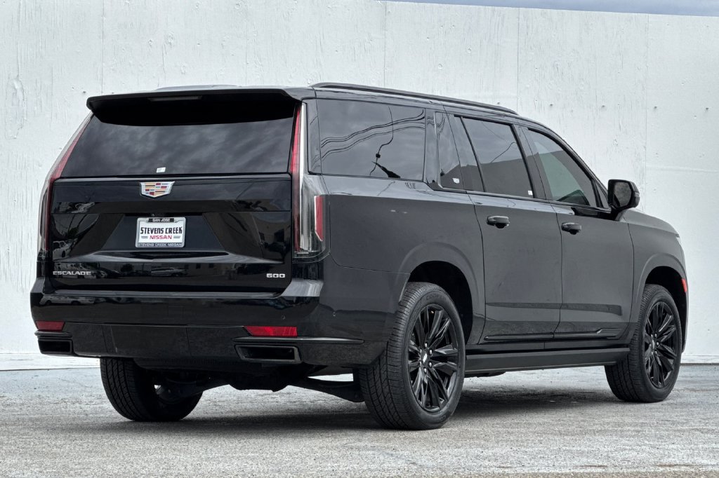 Used 2022 Cadillac Escalade ESV Sport w/ Touring Package AWD/4WD image 3