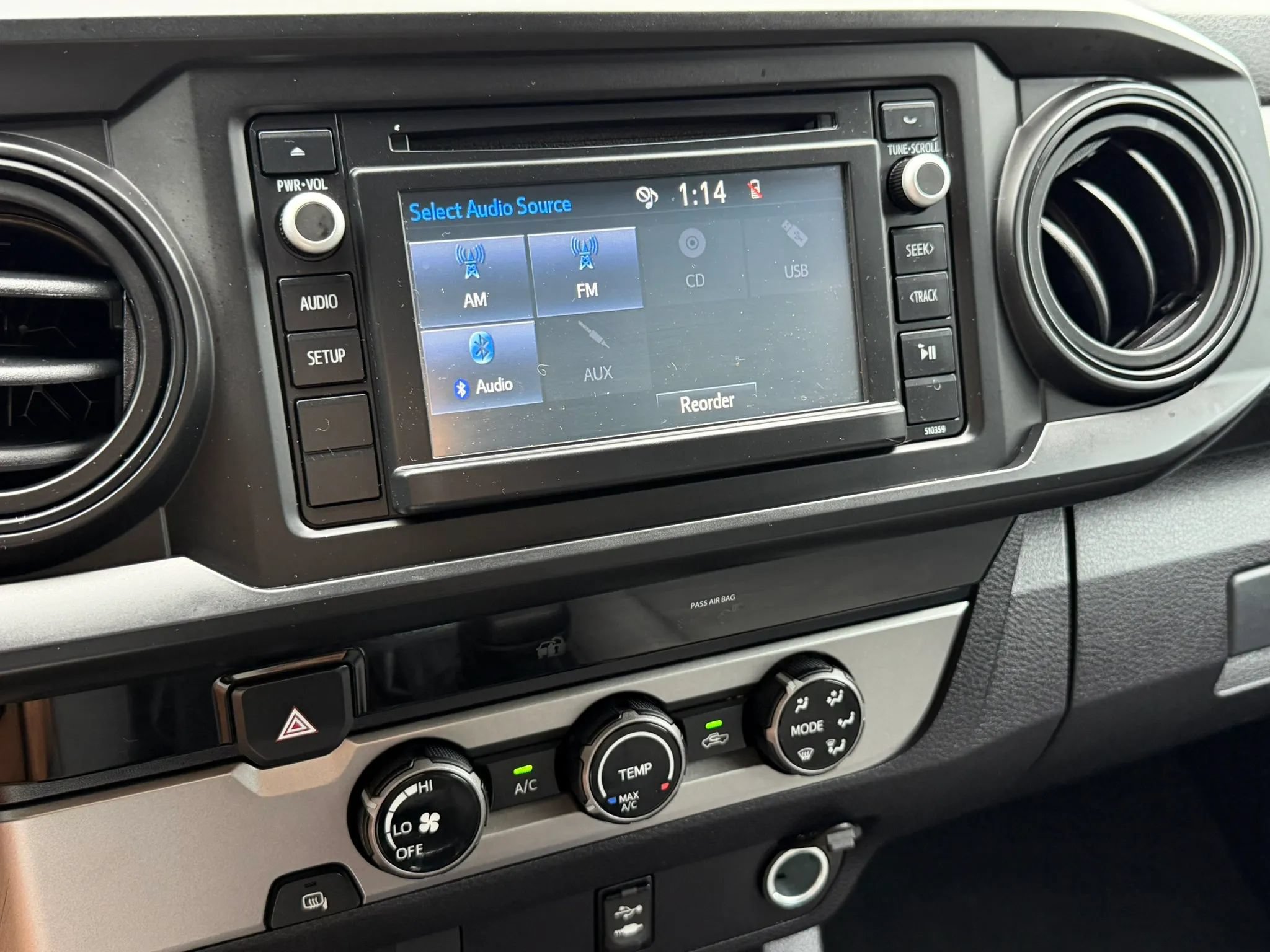 Used 2018 Toyota Tacoma SR w/ SR Convenience Package RWD image 23