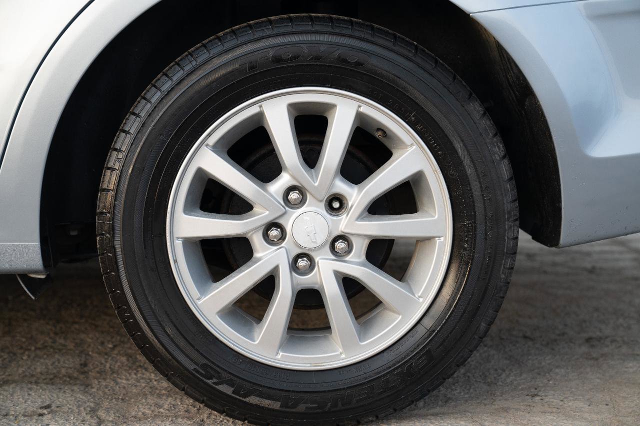 Used 2018 Chevrolet Sonic LT image 9