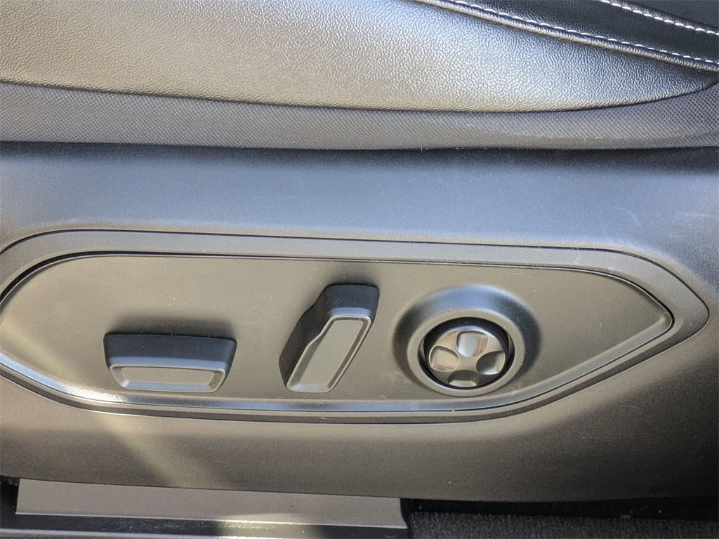 Used 2024 Jeep Grand Cherokee L Laredo image 14