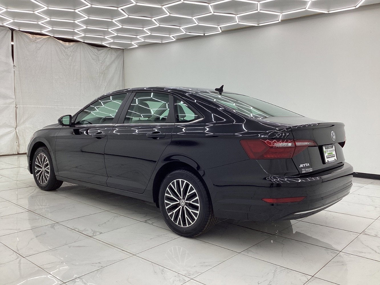 Used 2020 Volkswagen Jetta SE w/ SE Cold Weather Package FWD image 12
