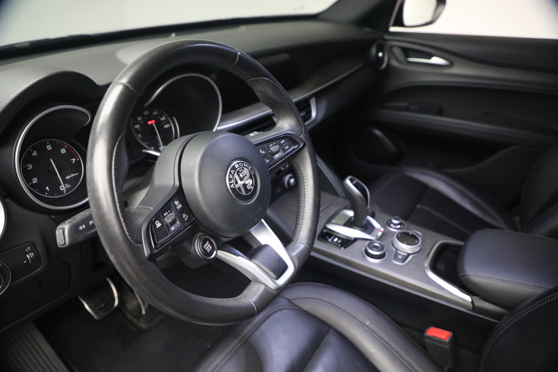 Used 2022 Alfa Romeo Stelvio Ti AWD/4WD image 22