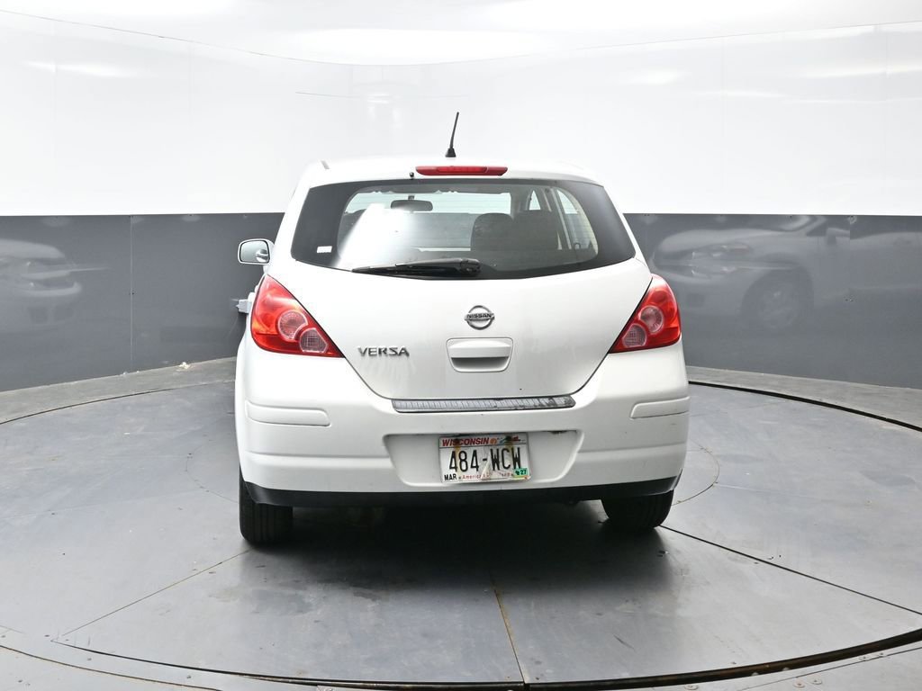 Used 2011 Nissan Versa 1.8 S FWD image 10