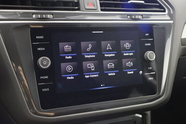 Used 2022 Volkswagen Tiguan SE FWD image 29