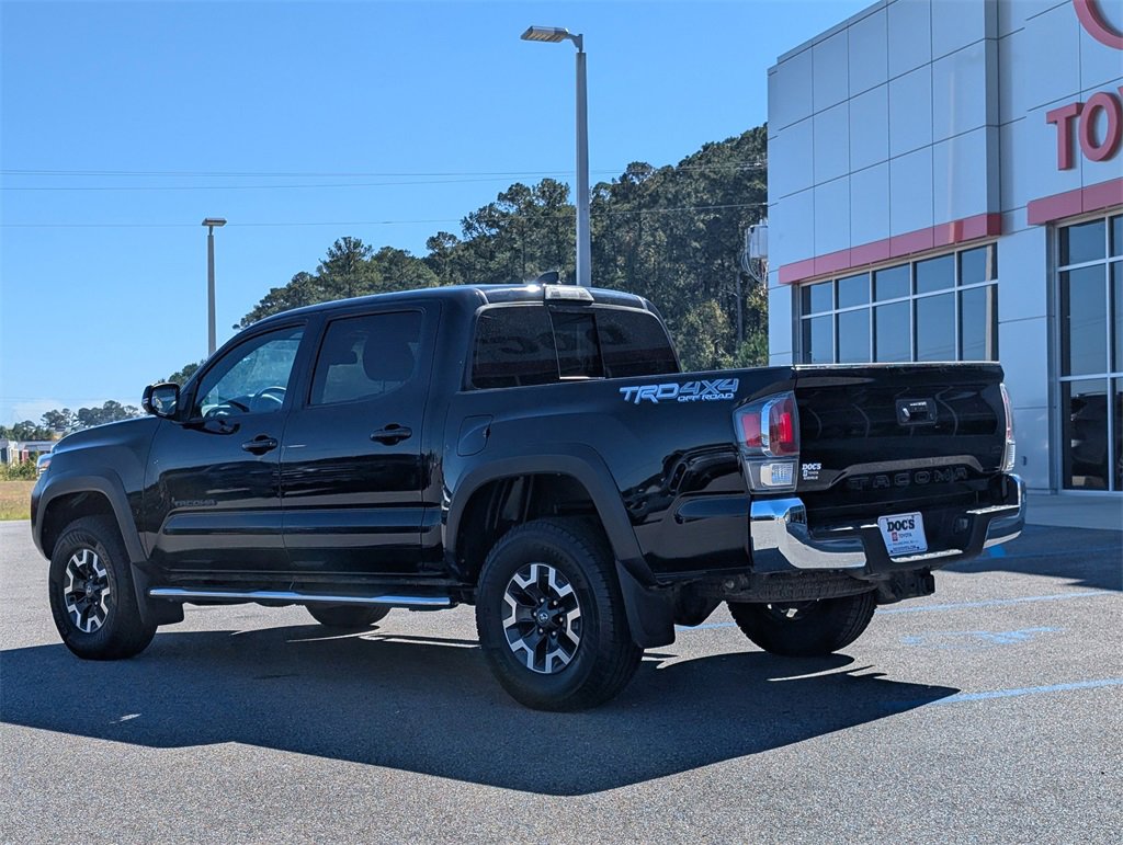 Used 2021 Toyota Tacoma TRD Off-Road image 3