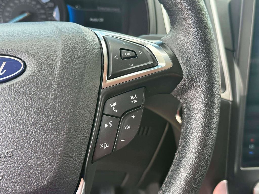 Used 2024 Ford Edge SEL image 22