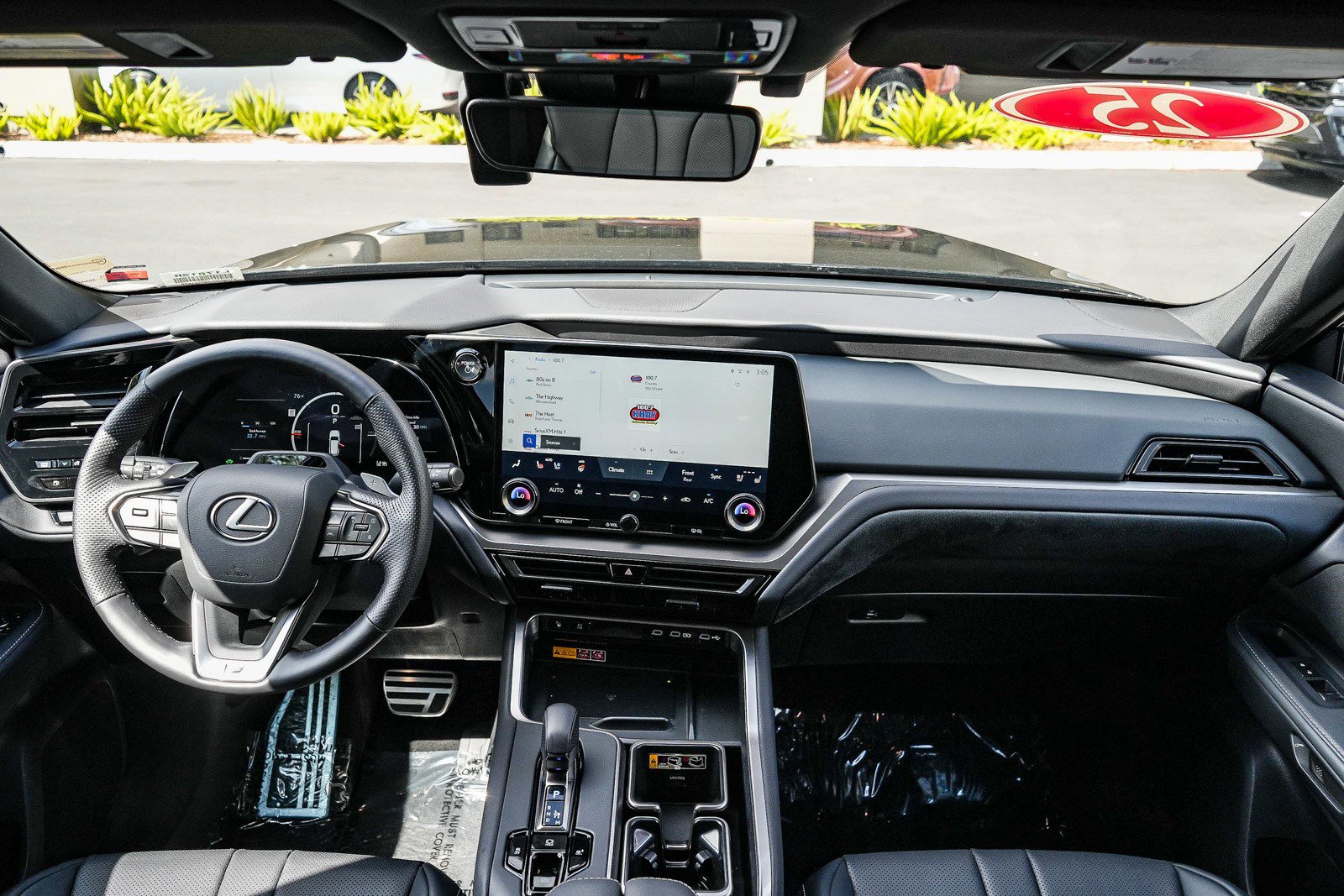 Used 2025 Lexus TX 500h AWD w/ Technology Package image 13