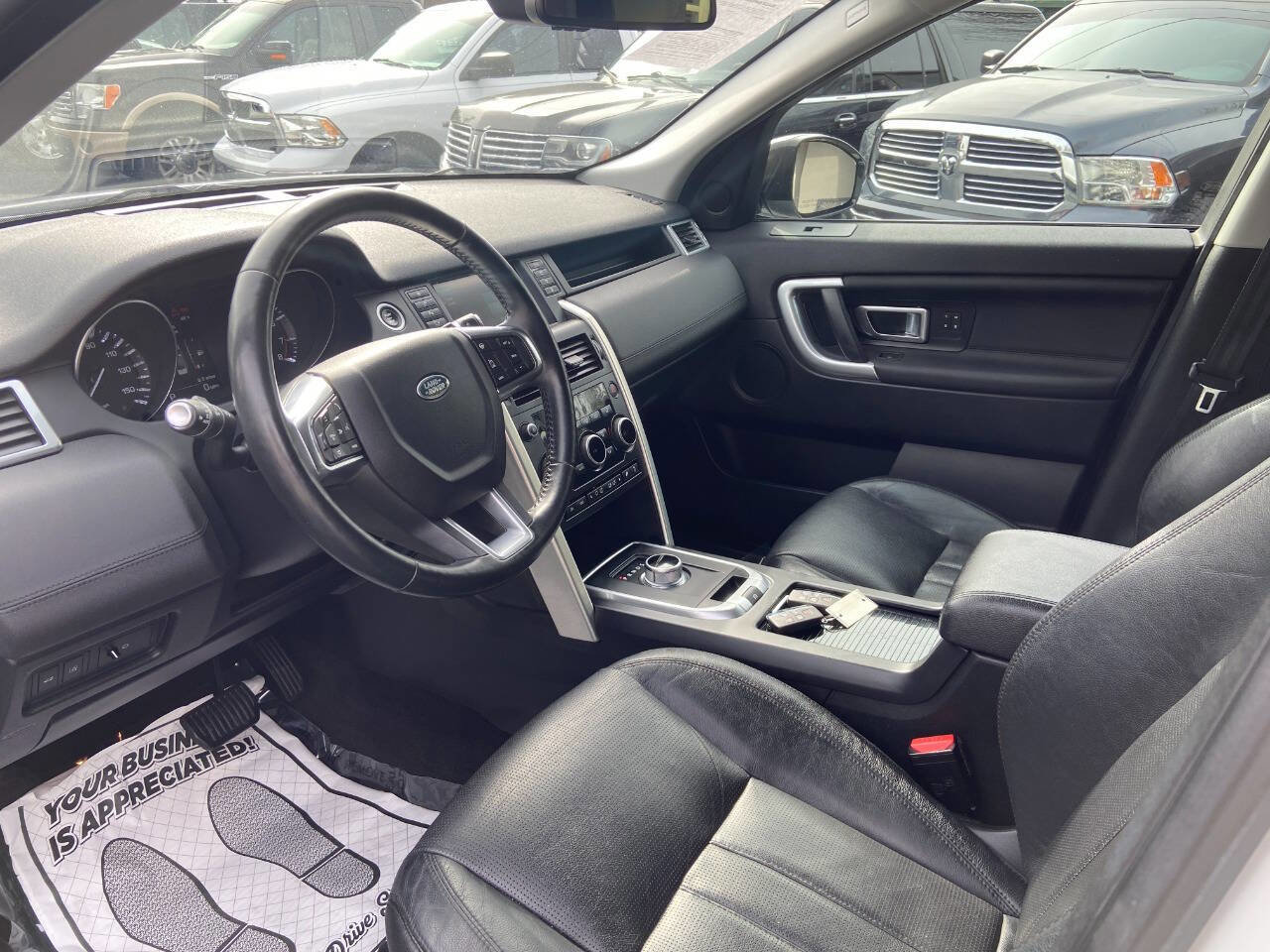 Used 2015 Land Rover Discovery Sport HSE image 10