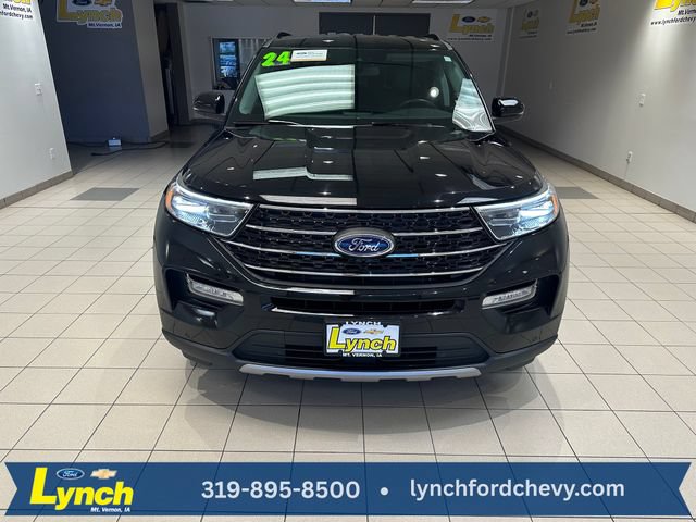 Used 2024 Ford Explorer XLT w/ Equipment Group 202A AWD/4WD image 31