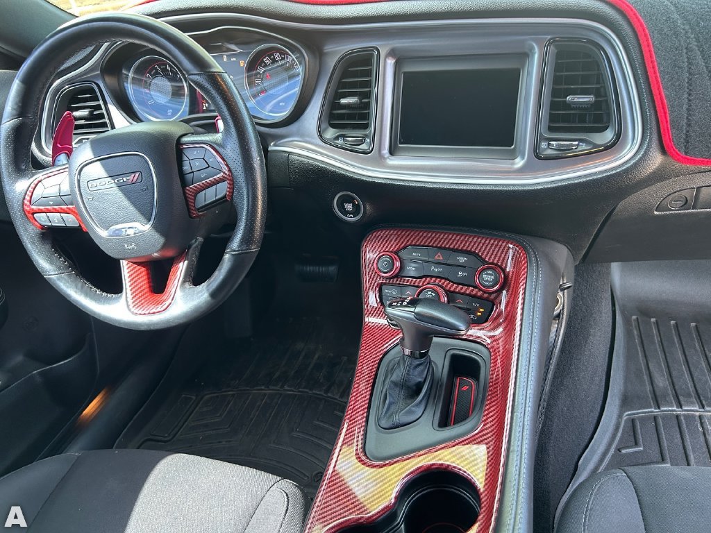 Used 2019 Dodge Challenger R/T w/ Driver Convenience Group RWD image 14